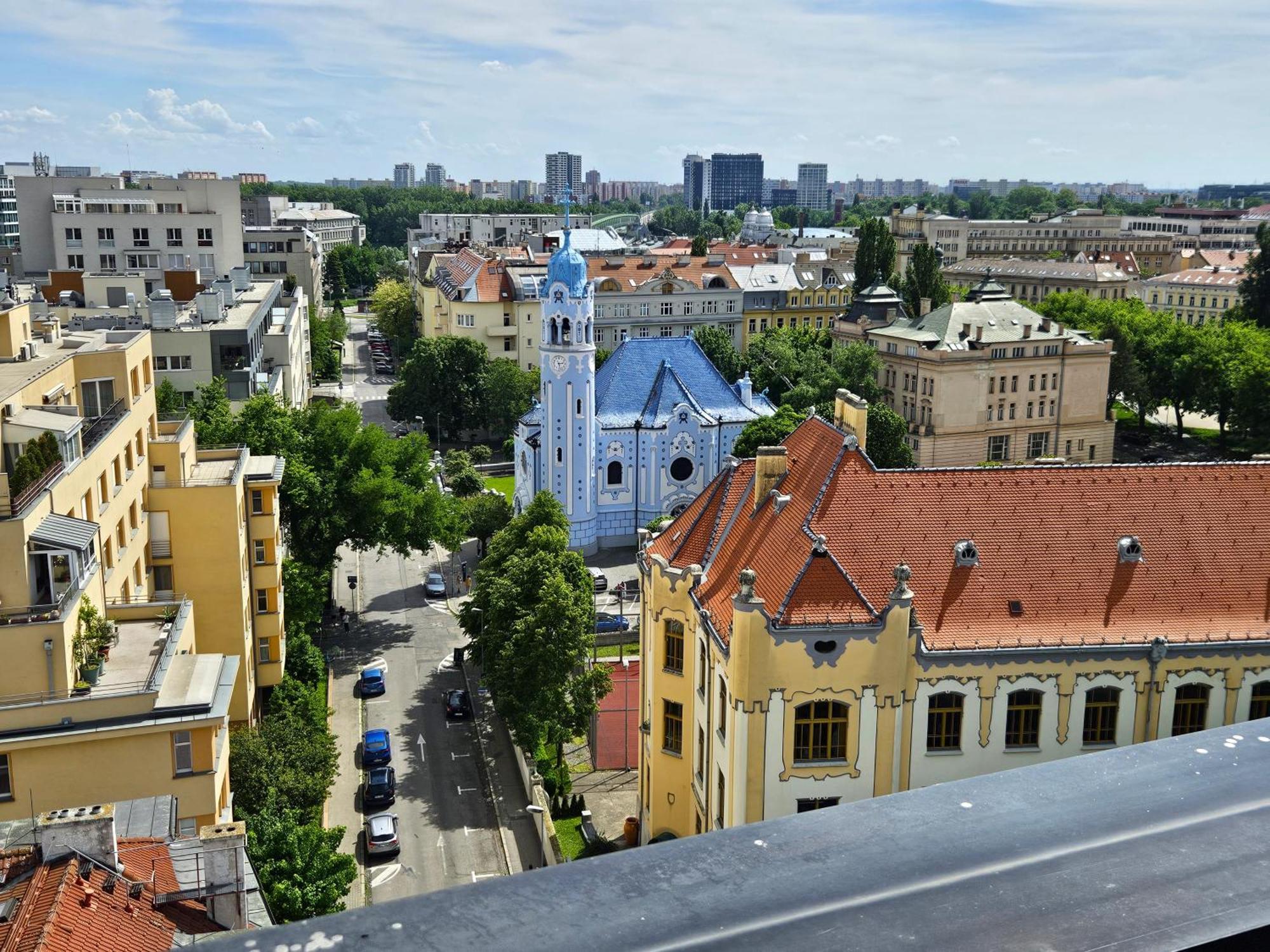 Panorama View Design Apt In Old Town - Free Parking Pozsony Kültér fotó