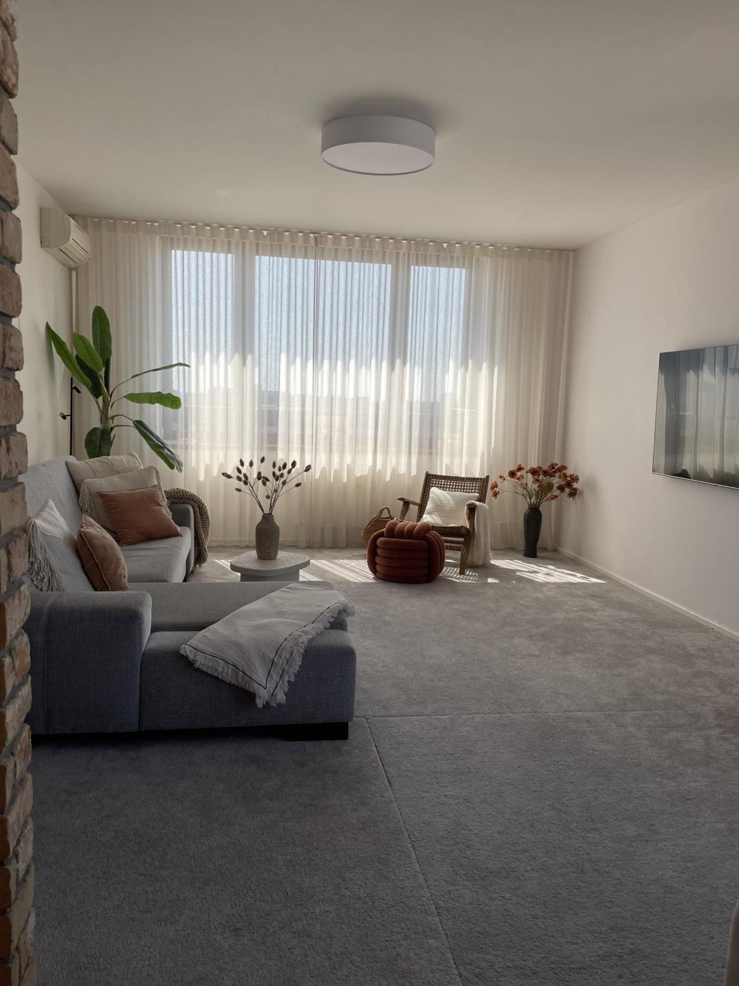 Panorama View Design Apt In Old Town - Free Parking Pozsony Kültér fotó